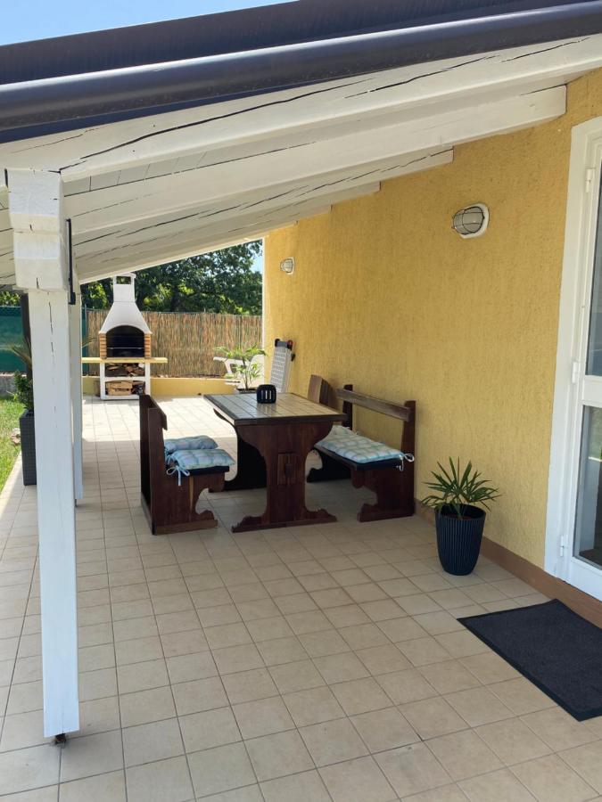 Holiday Home Rosa Gedići Екстериор снимка